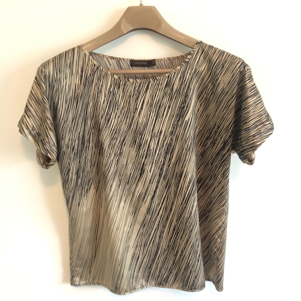 •MOVING SALE• The Limited Graphic Blouse